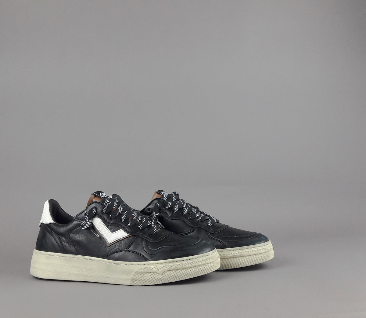 4B12 Sneakers Hyper Uomo Pelle Nero