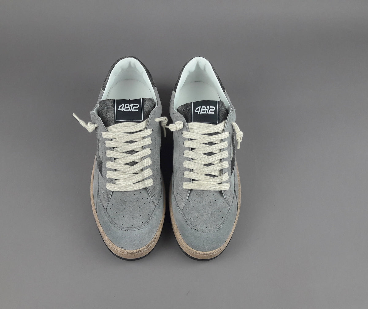 4B12 Sneakers Play Uomo Camoscio Grigio