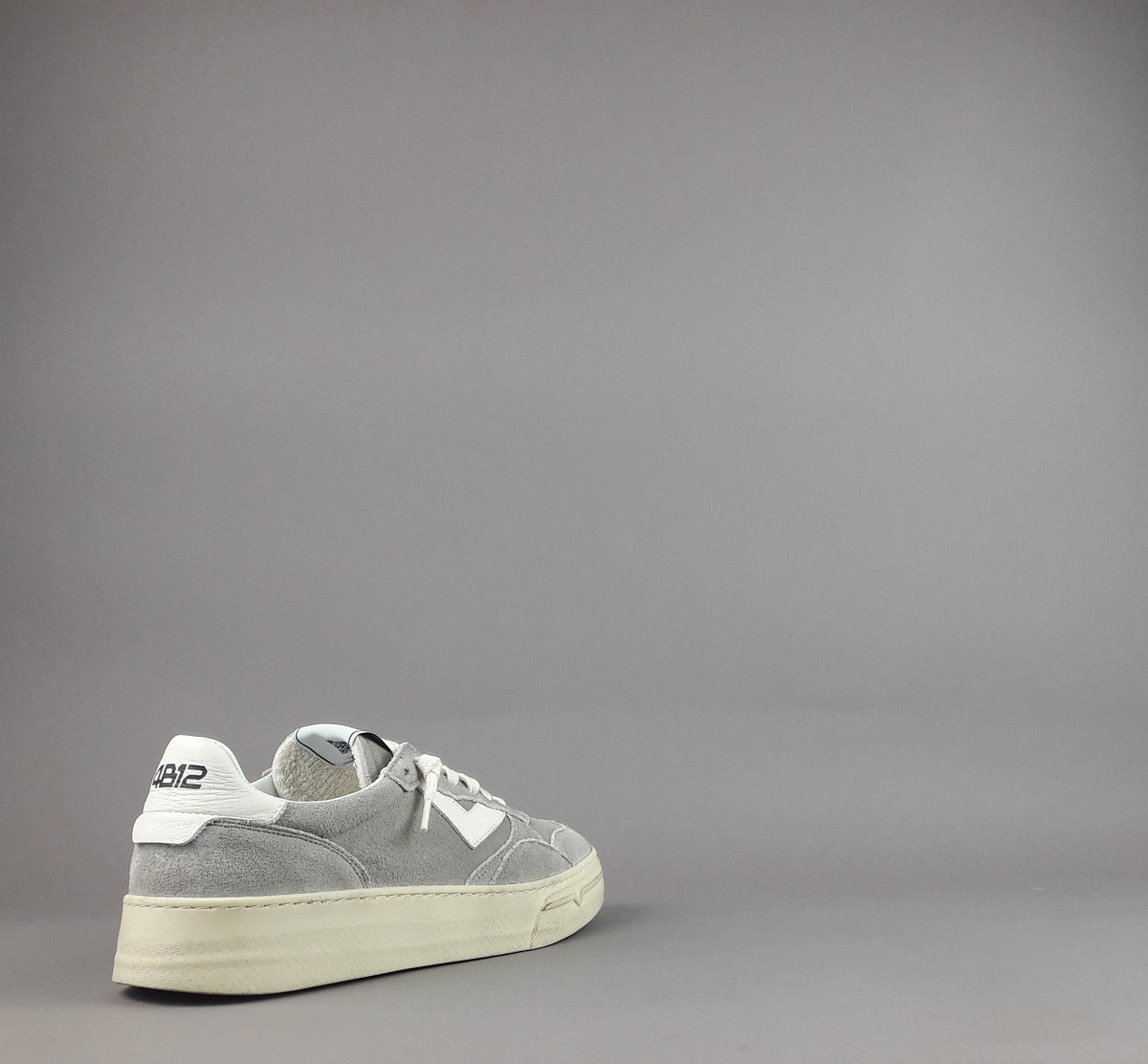 4B12 Sneakers Uomo Hyper Camoscio Grigio Chiaro