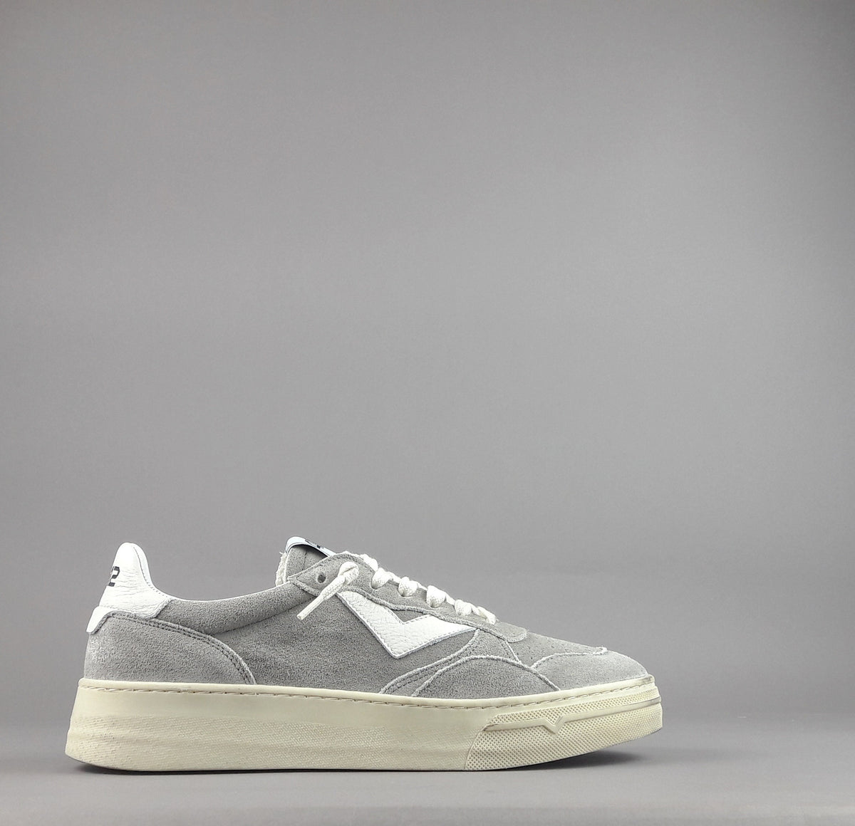 4B12 Sneakers Uomo Hyper Camoscio Grigio Chiaro