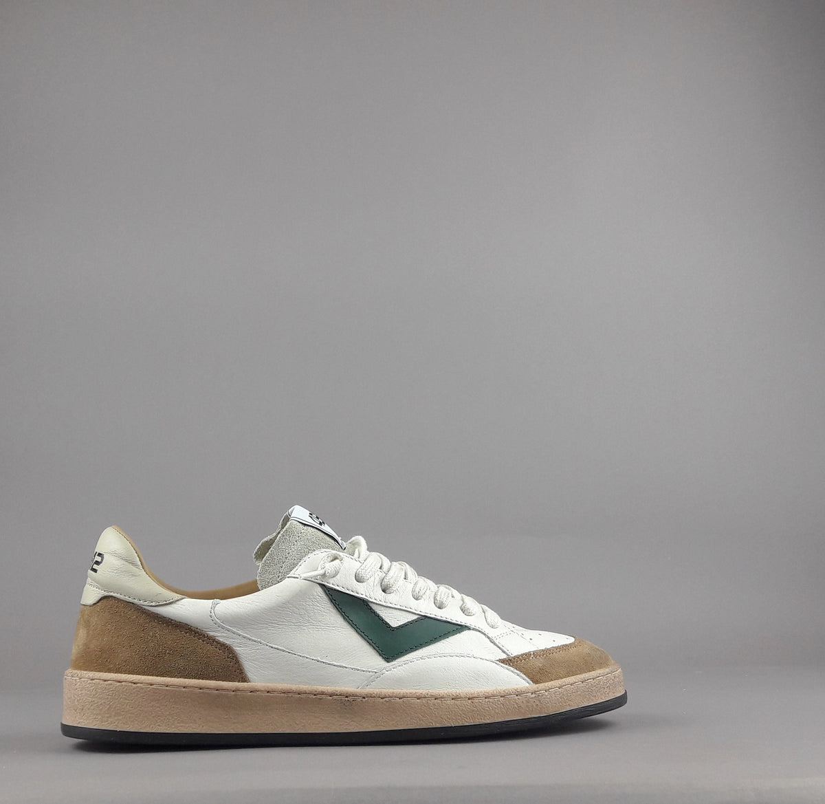 4B12 Sneakers Uomo Play Pelle Camoscio Bianco