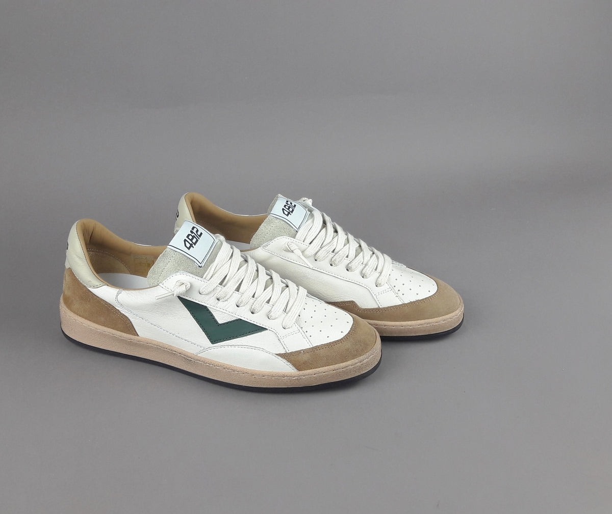 4B12 Sneakers Uomo Play Pelle Camoscio Bianco