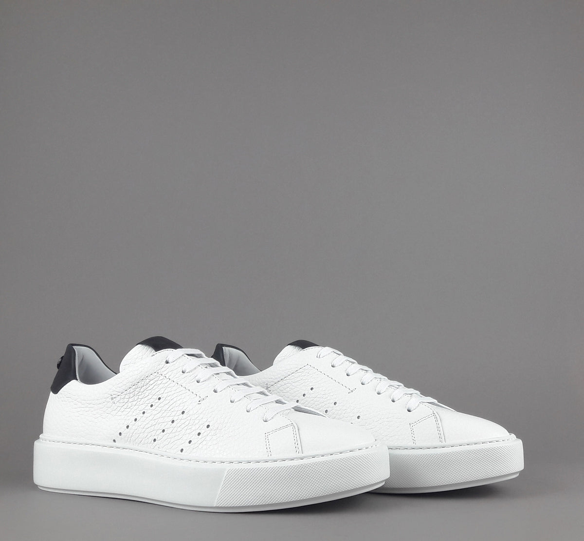 Barrett Sneakers Uomo Vitello Bottalato Bianco Spoiler Nero