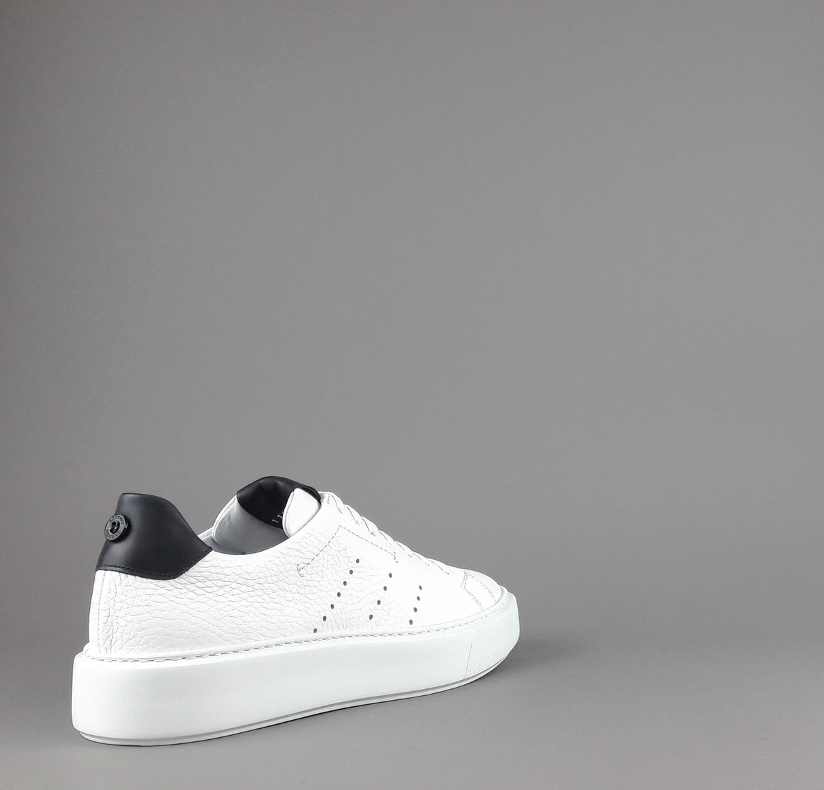 Barrett Sneakers Uomo Vitello Bottalato Bianco Spoiler Nero