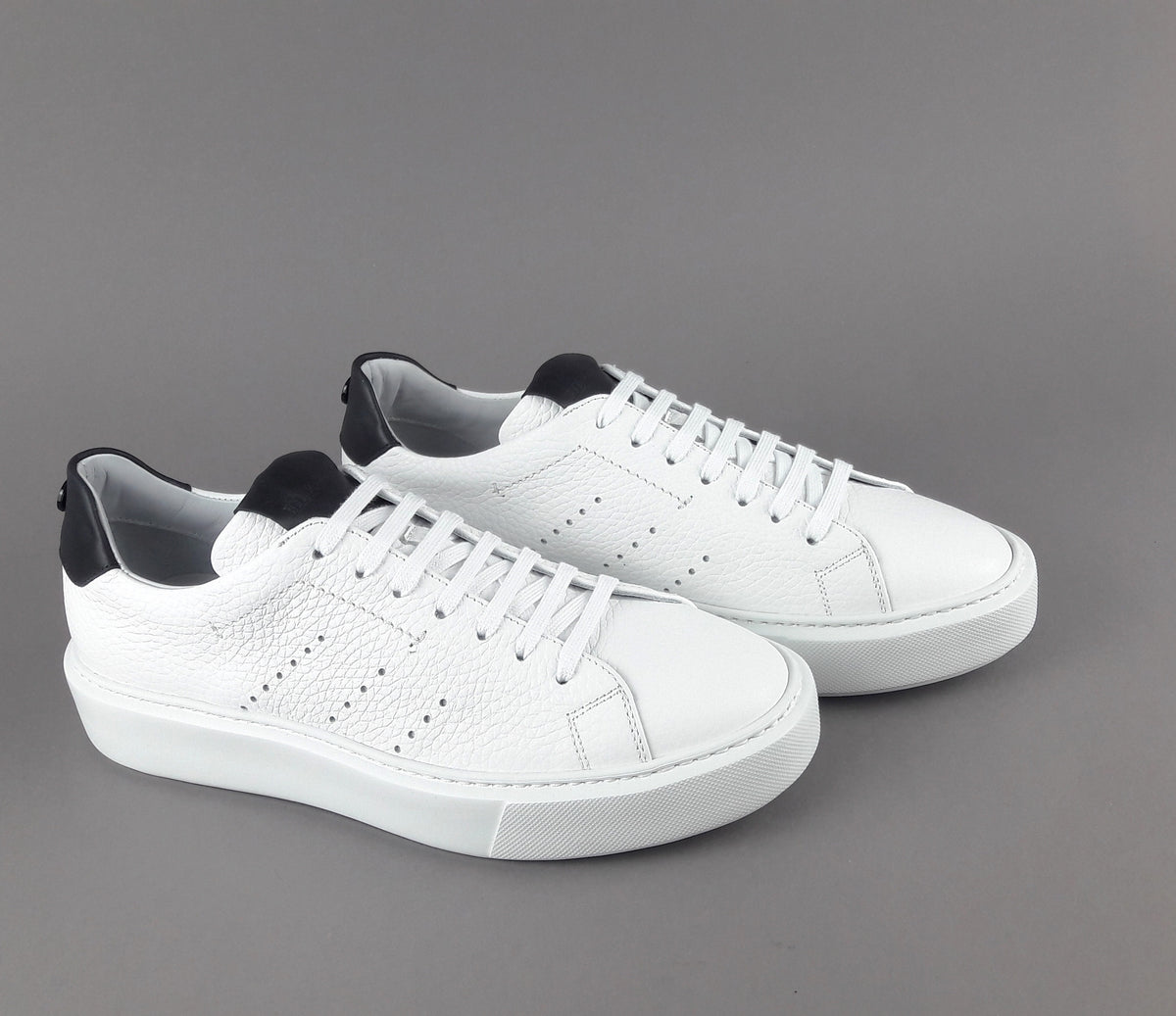 Barrett Sneakers Uomo Vitello Bottalato Bianco Spoiler Nero