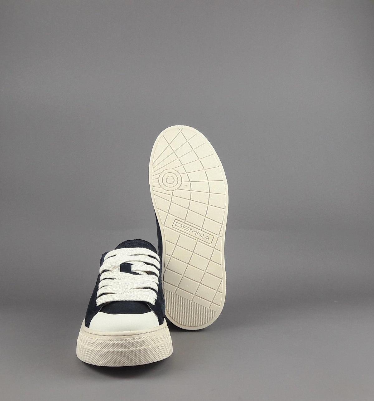 Demna Sneakers Uomo Camoscio Blu Scuro