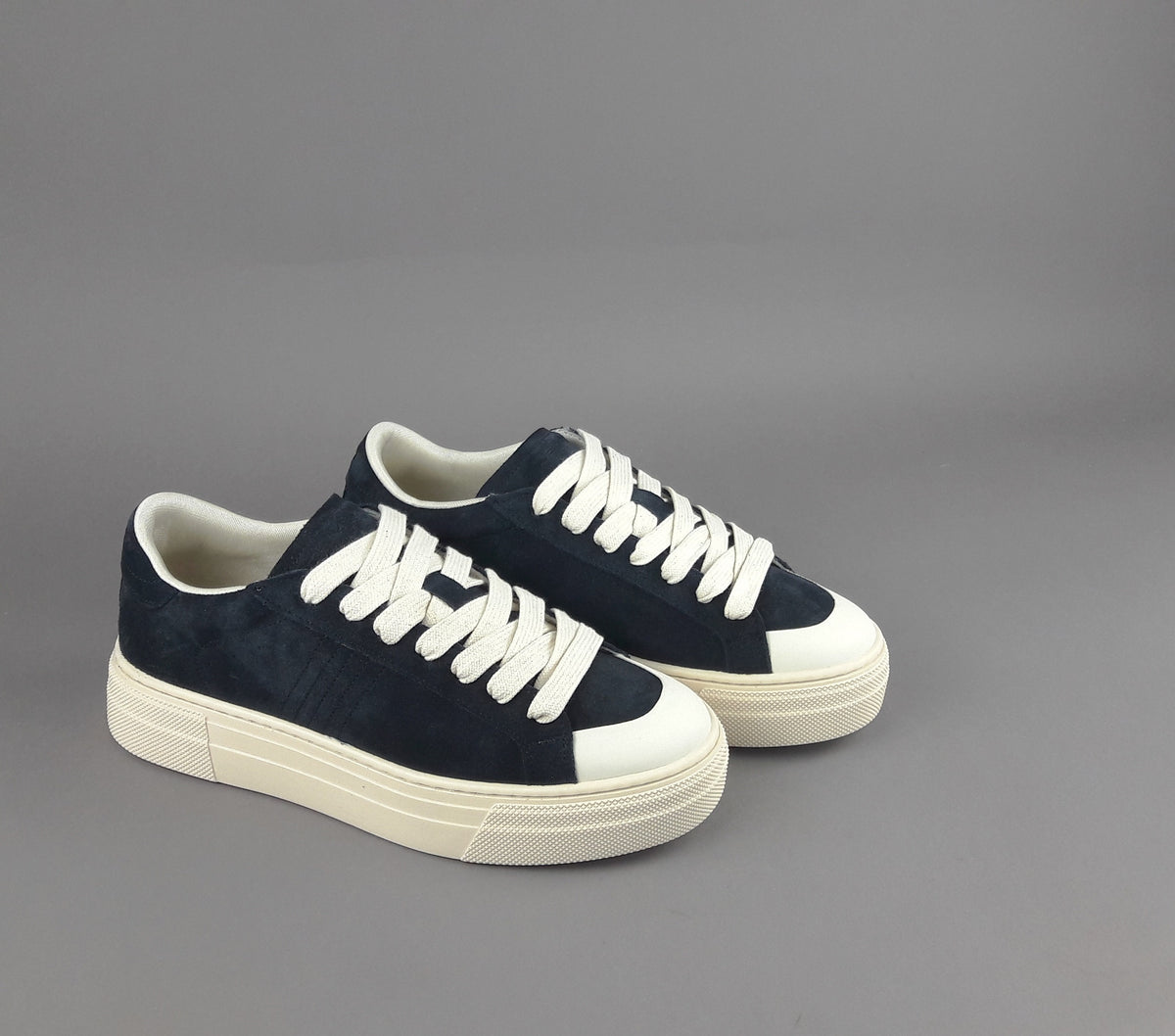 Demna Sneakers Uomo Camoscio Blu Scuro