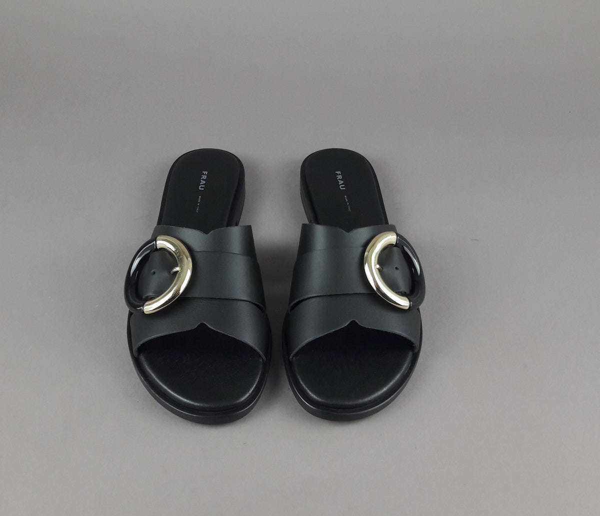 Frau Slipper Donna Pelle Nero Fibbia Metallo