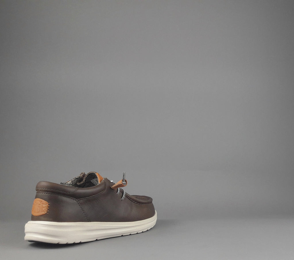 Hey Dude Sneakers Wally Grip Pelle Ingrassata Marrone Scuro