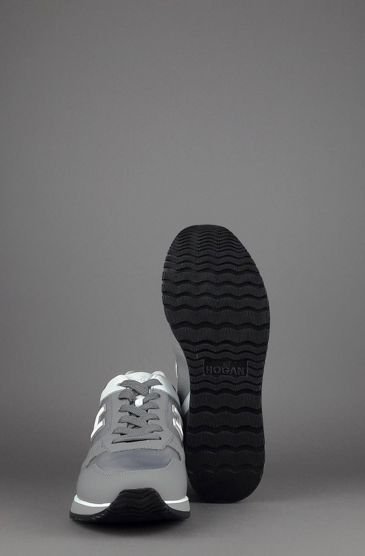 Hogan Sneakers H321 Uomo Pelle Gommata Tela Nabuk Grigio Bianco Giallo