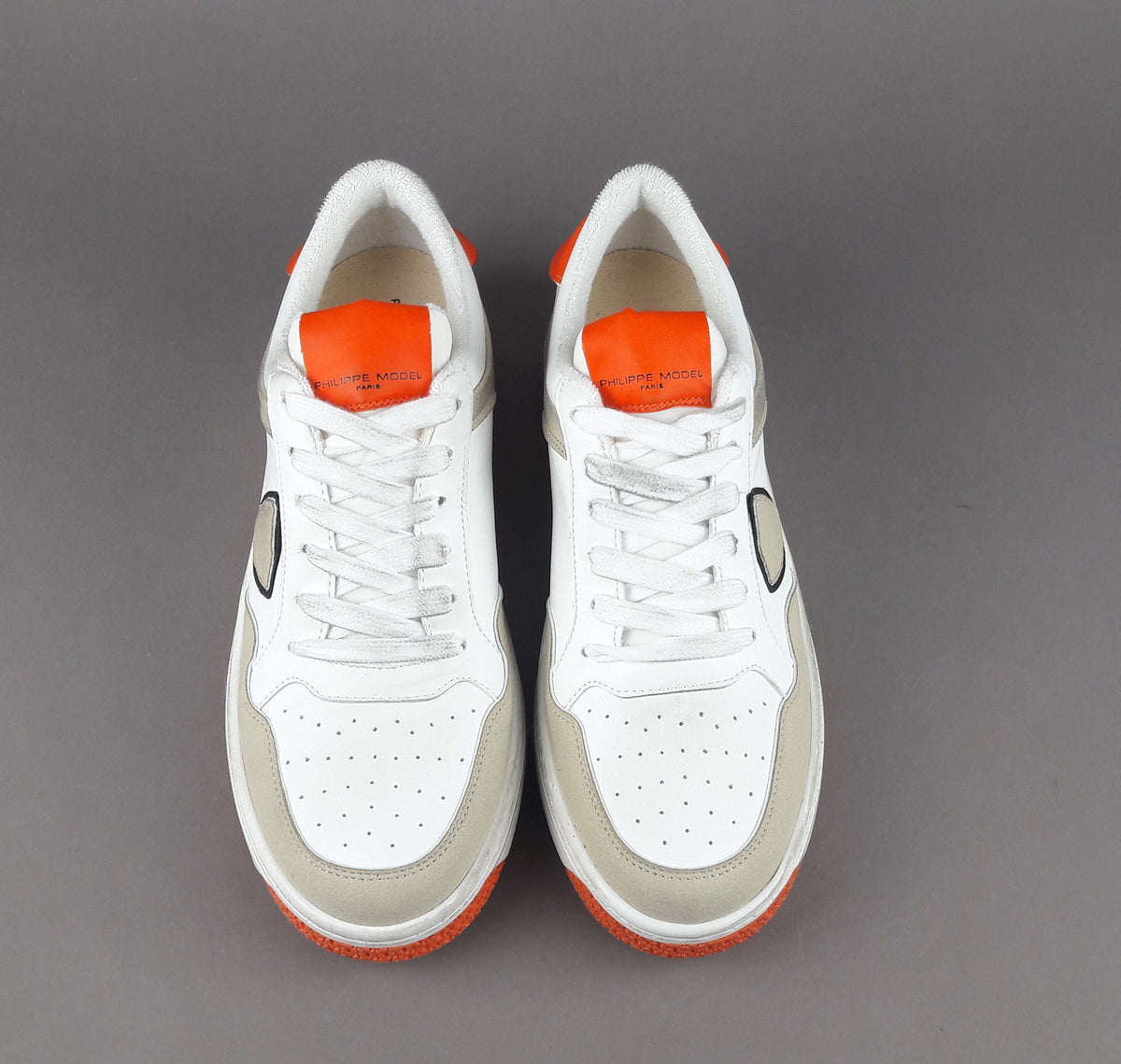Philippe Model Sneakers Uomo Low Lyon Microfibra Vegan Bianco Arancio Fluo